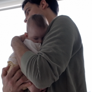 Ampliação da licença-paternidade é aprovada; entenda 