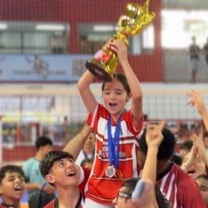 Escola Santa Terezinha conquista título geral de voleibol da OLEST 2025  