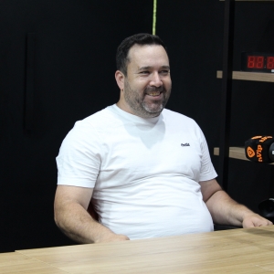 Vilmar Weber, conhecido como Gasolina, compartilha sua trajetória na gastronomia no Primeiro Clic Podcast