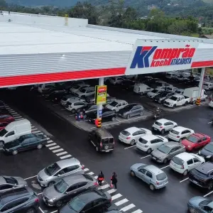 VÍDEO | Rede supermercadista abre duas mil vagas em mutirão de contratação para a temporada de verão