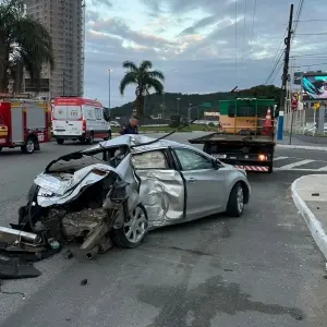 Grave acidente mobiliza equipes de resgate na manhã desta quinta-feira