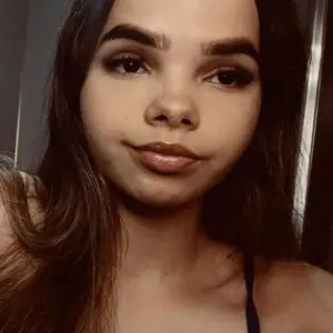 Jovem de Tijucas precisa de ajuda para cirurgia urgente após diagnóstico de nódulos na tireoide