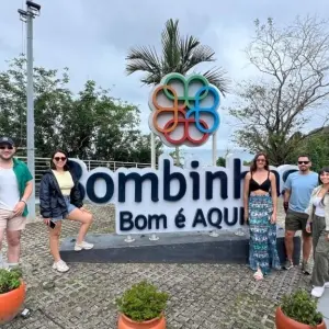 Influenciadores internacionais visitam Bombinhas e destacam belezas da Costa Verde & Mar