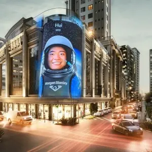 Capital do turismo inaugura sua própria “Times Square” com complexo gastronômico