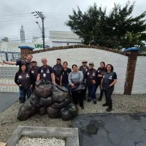 Mutirão da Vigilância Ambiental combate focos de dengue em cemitério após finados