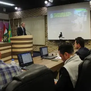 Nova lei garante atendimento acessível a surdos nos serviços públicos 