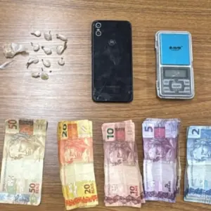 Ação policial prende homem em flagrante por tráfico de drogas 