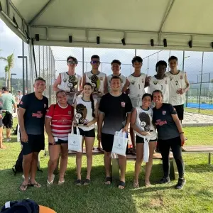 Tijucas se destaca em torneio das escolinhas de vôlei de praia