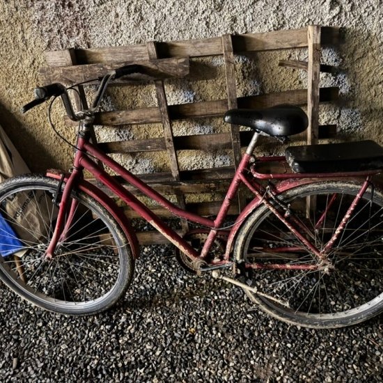 Suspeito de 26 anos, de nacionalidade paraguaia, foi detido com veículo roubado