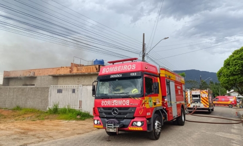 Princípio de incêndio em fábrica de calçados mobiliza bombeiros da região