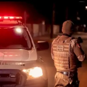 Suspeito de furtar residência é detido após ser flagrado por câmeras