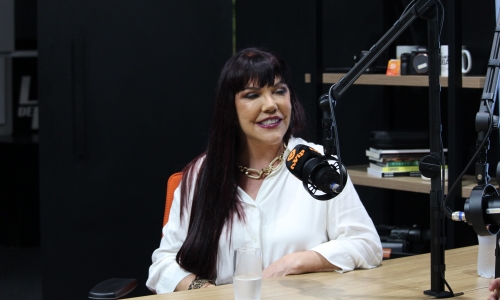 Primeiro Clic Podcast recebe Dra. Sueli Sonaglio para falar sobre Fios PDO e estética avançada