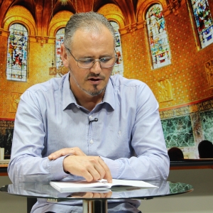 Acompanhe um momento de fé, oração e reflexão com Padre Elizandro, trazendo esperança para sua tarde