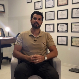 Dr. Marcos Silvino detalha a condição de congelamento do ombro e revela caminhos para melhorar