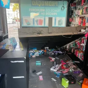 Homem invade loja no Centro de Tijucas e furta eletrônicos durante a madrugada