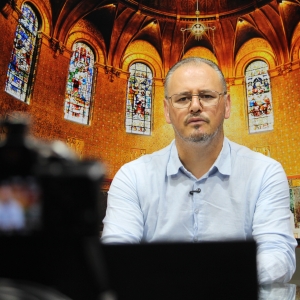 Padre Elizandro traz uma palavra de fé para reacender a esperança e fortalecer o início da sua semana