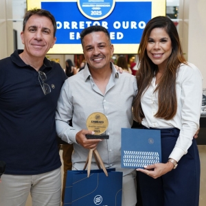 Corretor de Tijucas integra grupo seleto e recebe selo Ouro da Embraed