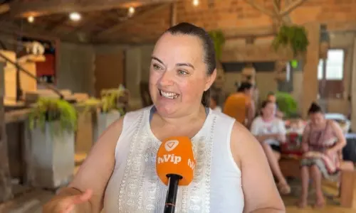 Oficina cultural transforma sucata em personagens do Boi de Mamão em Canelinha