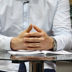 Programa diário promove momentos de espiritualidade, reflexão e conexão com Deus, fortalecendo a fé