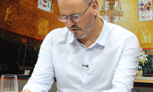 Acompanhe um momento de fé, oração e reflexão com Padre Elizandro, trazendo esperança para sua tarde