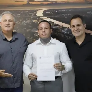 Após se filiar ao PL, prefeito dá cargo a sobrinho de Jorginho Mello em Tijucas