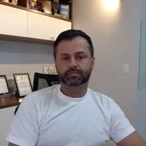 ASSISTA ▶️ Prefeitura reage a denúncia de esgoto em Quatro Ilhas