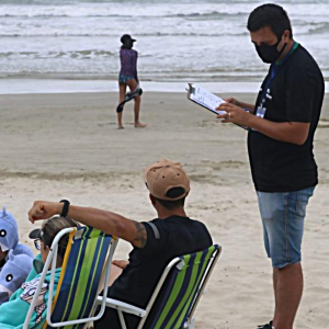 Quem são esses turistas? Estudo investiga o público das praias da região 
