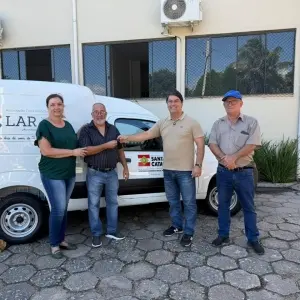 Veículo novo reforça atendimento a idosos em Tijucas 