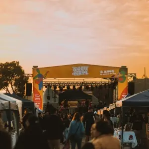 Evento gratuito reúne música, arte e economia criativa neste domingo