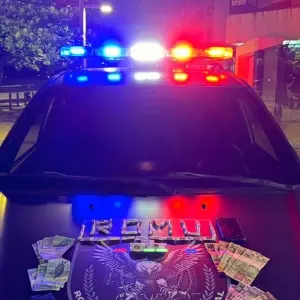 Ação apreende cocaína e dinheiro durante patrulhamento em praia da região