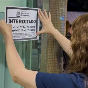 Fiscalização surpresa interdita conveniência e mira irregularidades