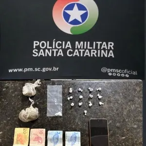 🚨 Beco do tráfico: denúncias levam a prisão de dois suspeitos