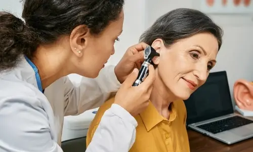 HOJE | Teste auditivo gratuito acontece em Tijucas; veja disponibilidade de vagas