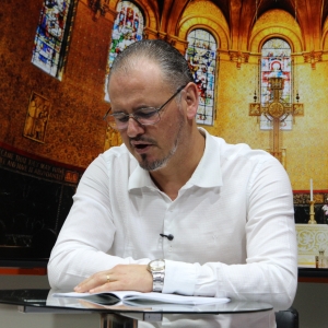 Padre Elizandro traz uma palavra de fé para reacender a esperança e fortalecer o início da sua semana