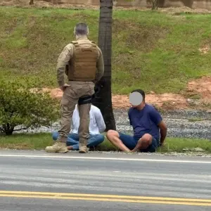 Operação conjunta intercepta carro com contrabando do Paraguai em cidade da região