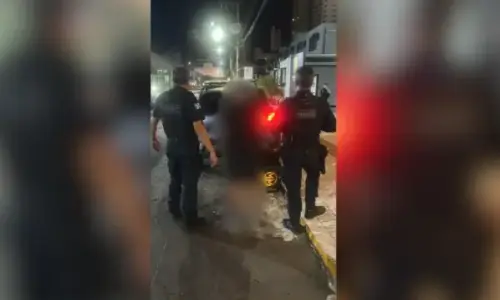 Perseguição na madrugada termina com motociclista ferido e preso