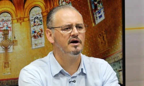 Mensagens de fé e oração com Padre Elizandro para sua quinta-feira, 05 de fevereiro