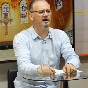 Mensagens de fé e oração com Padre Elizandro para sua quinta-feira, 05 de fevereiro