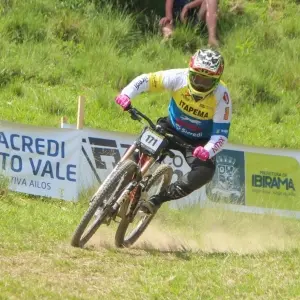 Atletas de ciclismo de Itapema vão disputar Sul Brasileiro de Downhill em Ibirama