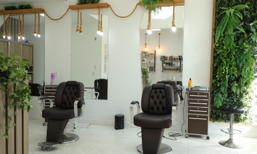 Salão de Beleza & Estética lança ação especial de Carnaval e volta às aulas em Tijucas