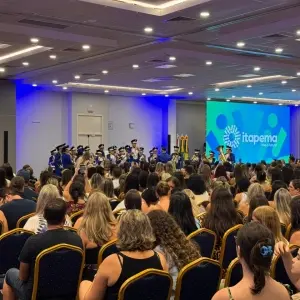 Integração entre professores e presença de palestrante marcam início letivo