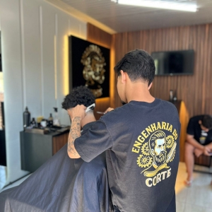 BARBEARIA | Engenharia do Corte se consolida como referência no Centro de Tijucas
