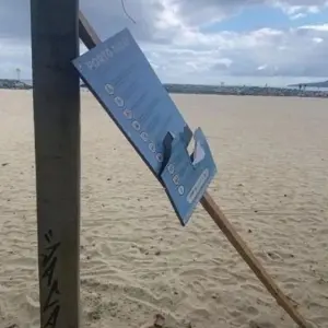 Prefeitura de Porto Belo alerta sobre casos de depredação e furto nas praias