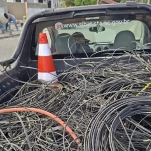 Mutirão já retira mais de 10 toneladas de fios irregulares das ruas