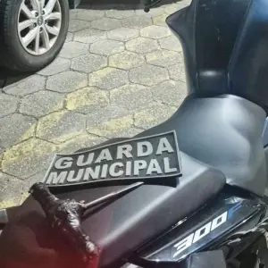 Motocicleta é furtada durante a madrugada em Itapema