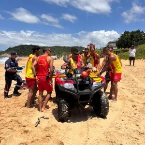 Idoso é socorrido na Praia do Estaleirinho após afogamento e parada cardiorespiratória