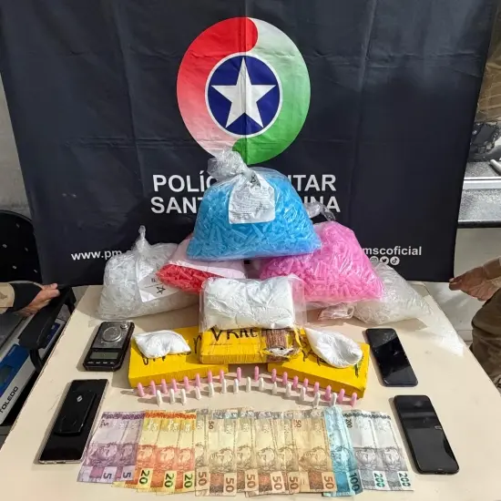 Operação resulta na prisão de casal e apreensão de R$ 140 mil em drogas