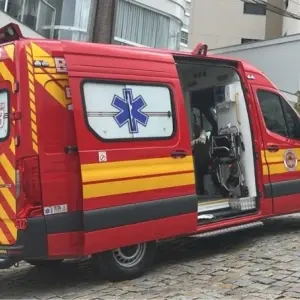 Menino de 5 anos sofre suspeita de fratura após atropelamento