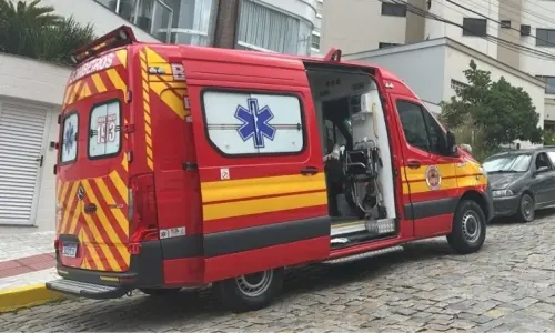 Menino de 5 anos sofre suspeita de fratura após atropelamento