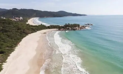 Corpo de uruguaio é encontrado boiando no mar; identidade ainda não foi divulgada
